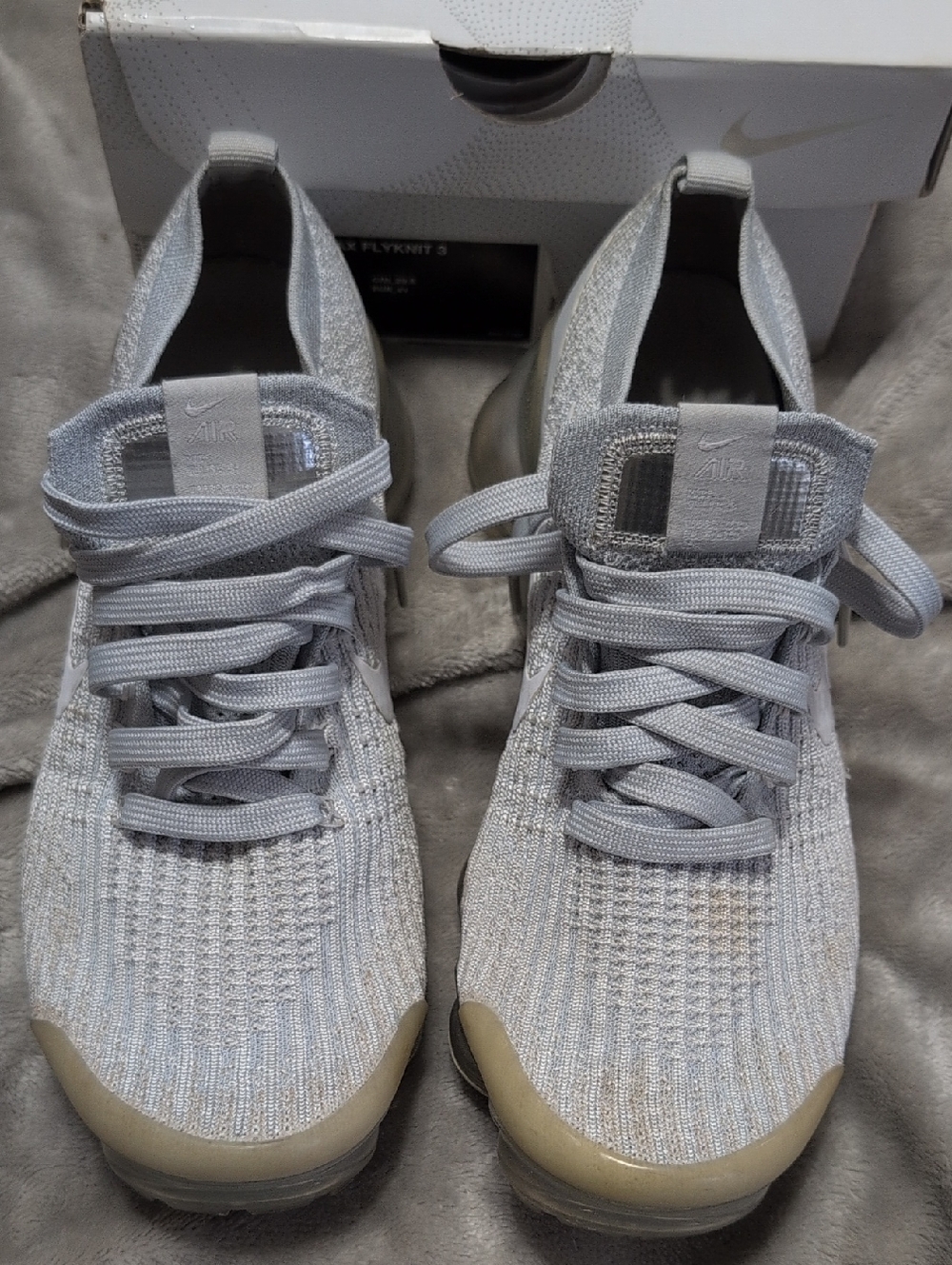 Nike Women’s Light Gray Flyknit Air Athletic Sneakers Size 9